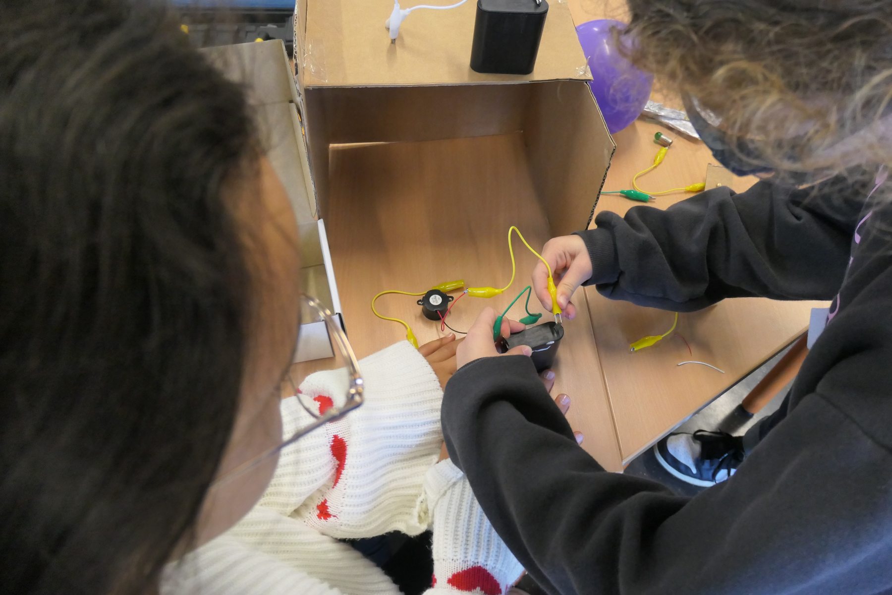 2025-Herbstferien Workshop Tueftlerinnen - Clement Stiftung - Zontas