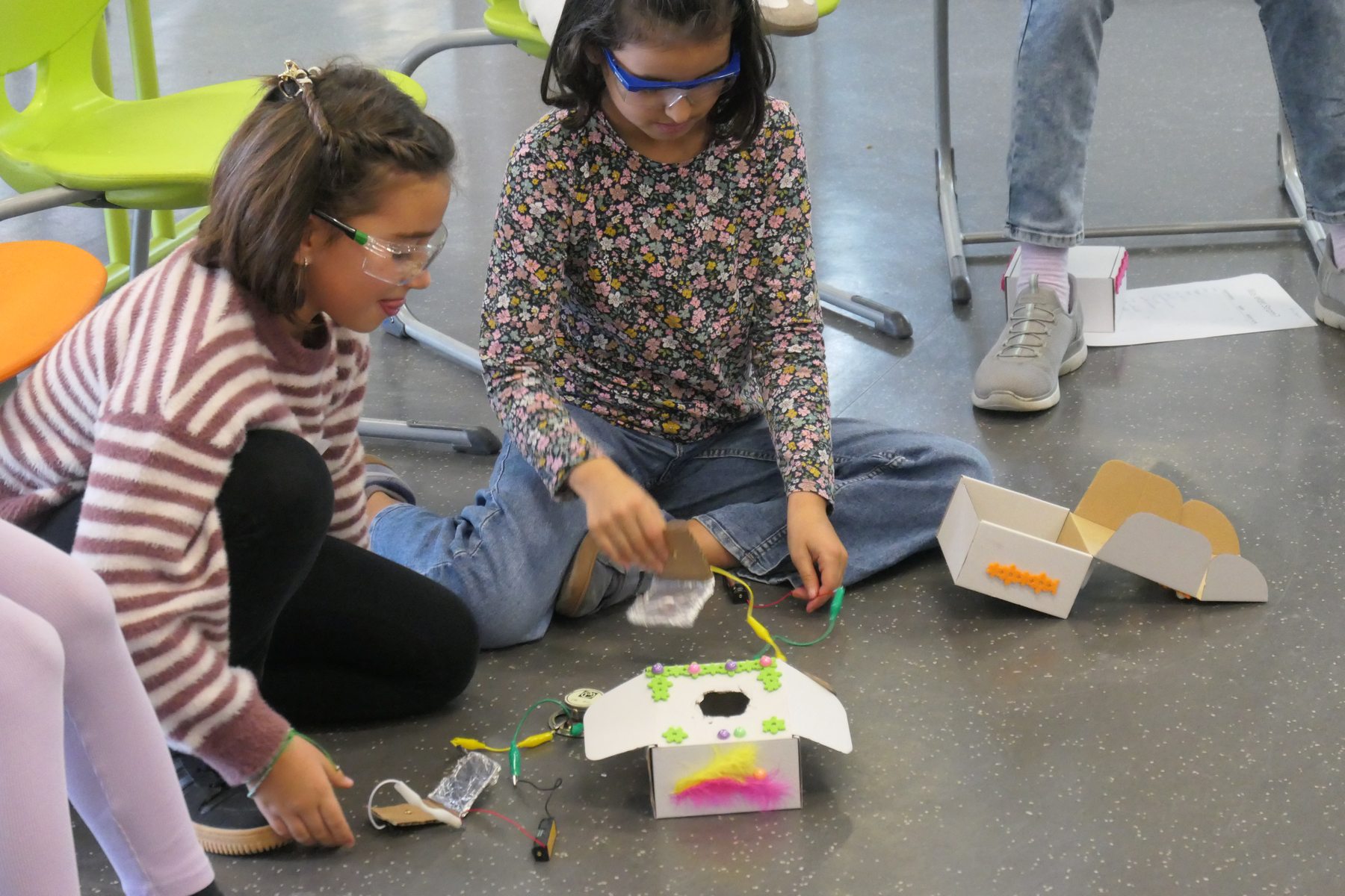 2025-Herbstferien Workshop Tueftlerinnen - Clement Stiftung - Zontas