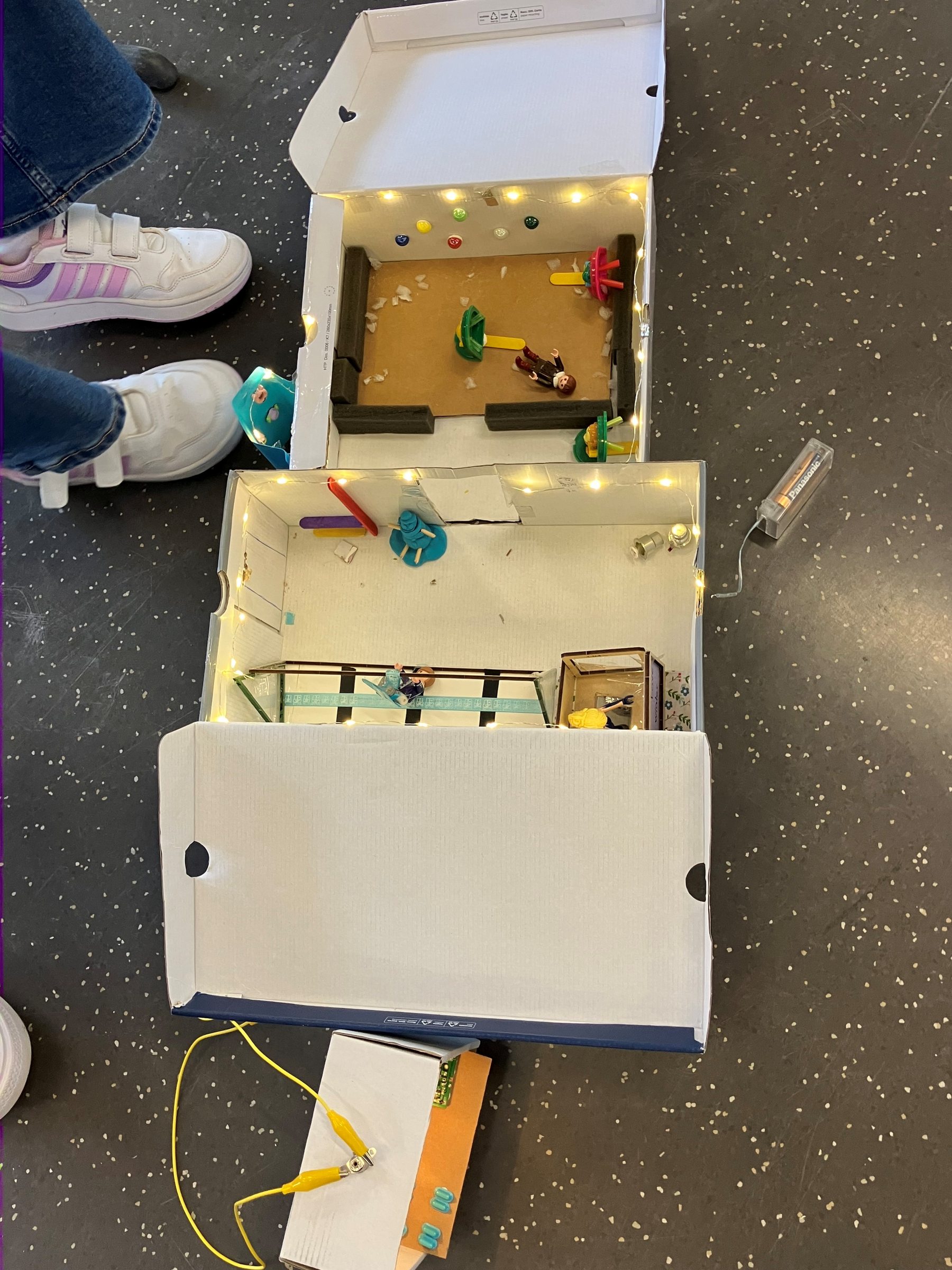 2025-Herbstferien Workshop Tueftlerinnen - Clement Stiftung - Zontas